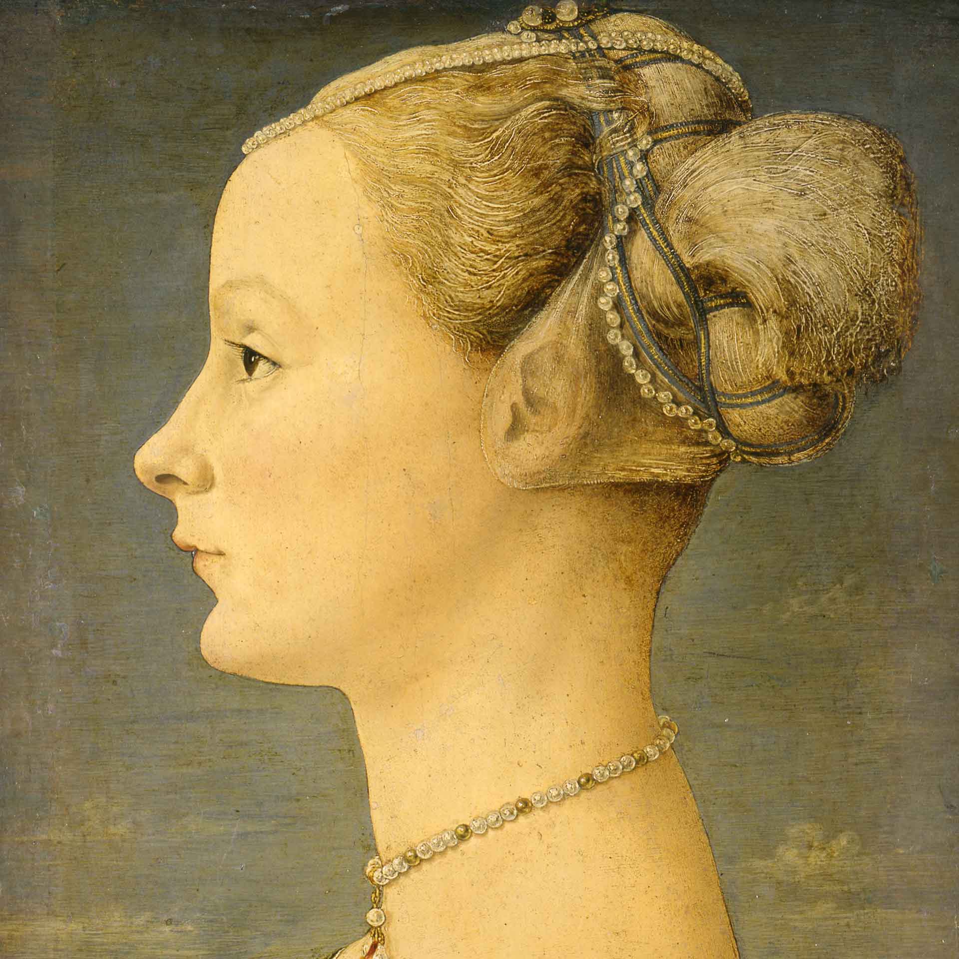 Ritratto di una giovane dama del pollaiolo che ritrae di profilo una donna, con acconciatura elaborata, gioielli per capelli e collana, sfondo neutro.